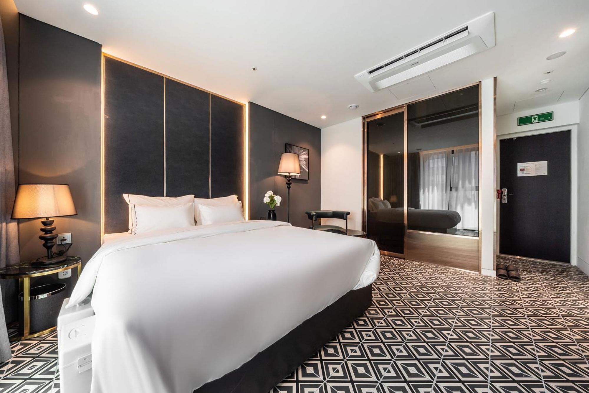 Hotel The Castle Jamsil-Sene Seoul Exterior photo